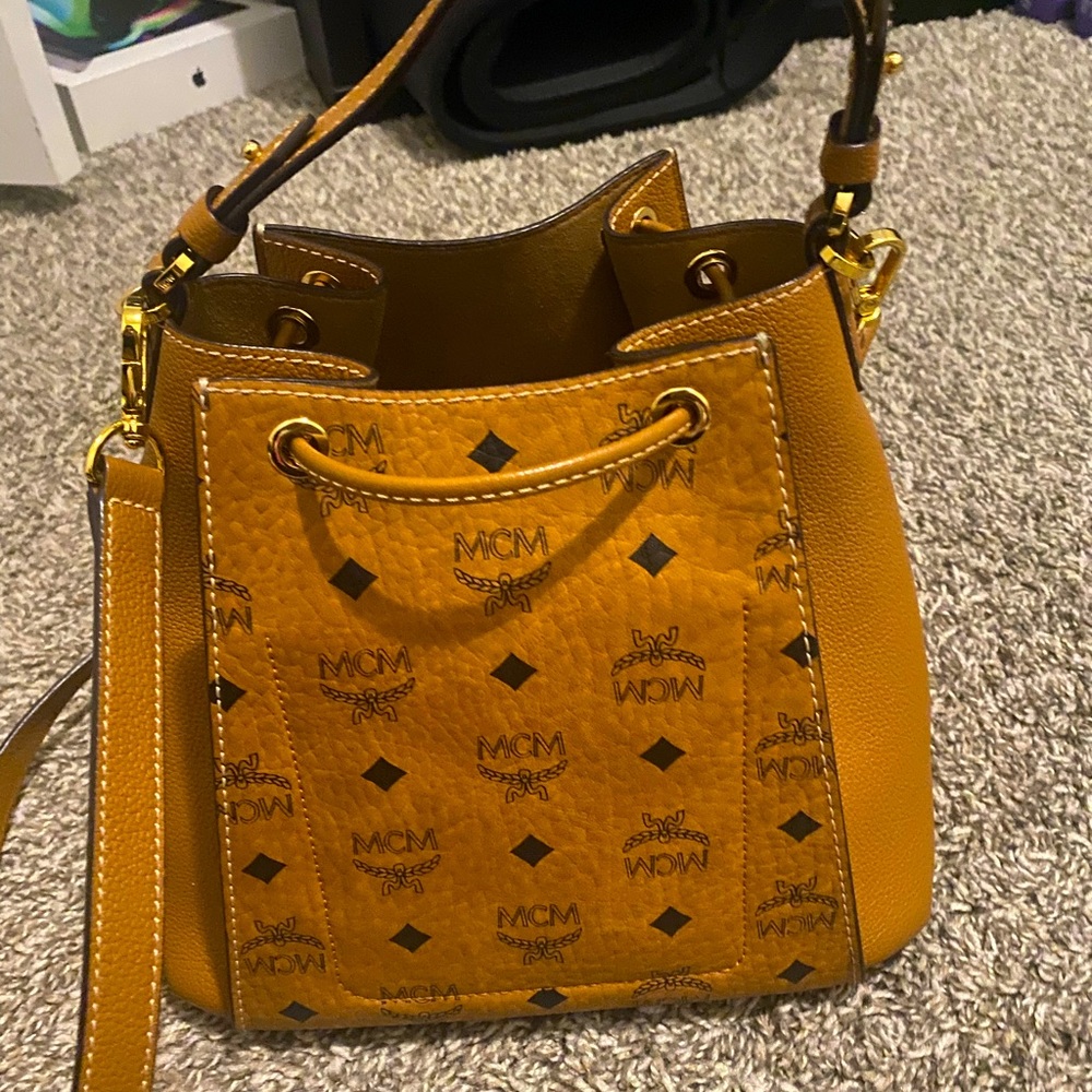 MCM LOLKS ALMOST NEW HARDLY USED